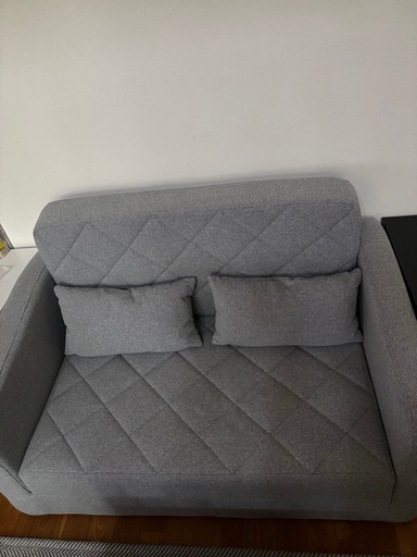 2人掛けソファ美品使用1ヶ月弱