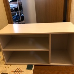 部屋の収納棚