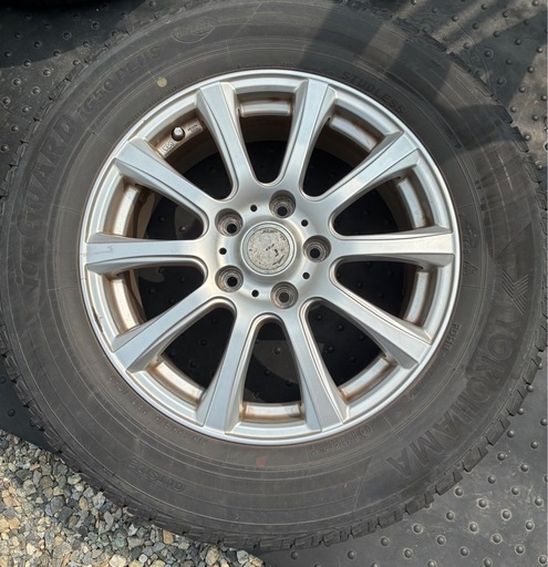 16インチ4本まとめ売り冬用タイヤ　215/65/R16