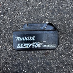 マキタ ブロワー 18vバッテリー付きの画像