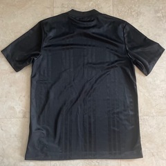 adidas Tシャツの画像
