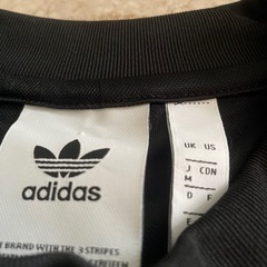 adidas Tシャツの画像