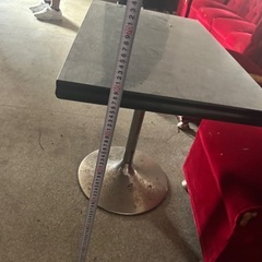 スナックソファ　テーブル二つその他棚テレビ台の画像