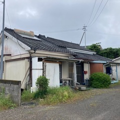 山之口陸上競技場近く　畑付き一軒家　