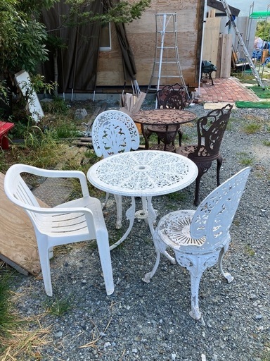 ガーデンテーブル椅子セットで2台まとめて