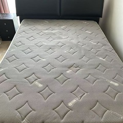 ダブルベットフレームの画像