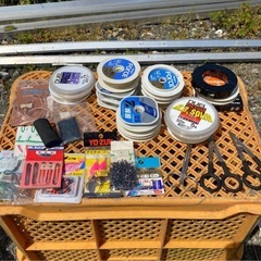 釣り用品 釣り針 糸 等まとめて箱売りの画像