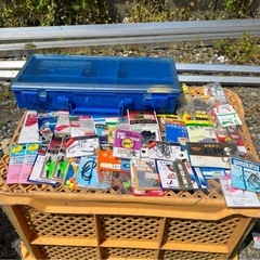 釣り用品 釣り針 糸 等まとめて箱売りの画像
