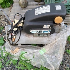 取引中　エアーコンプレッサー