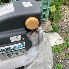 取引中　エアーコンプレッサーの画像
