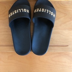 HOLLISTERサンダルの画像