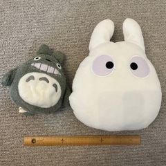 トトロと小トトロぬいぐるみセットの画像