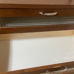 衣類収納　家具の画像