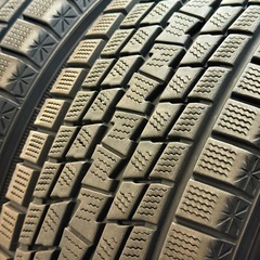 【セール】215/70R16 100Q 4本　グッドイヤー　アイスナビSUVの画像
