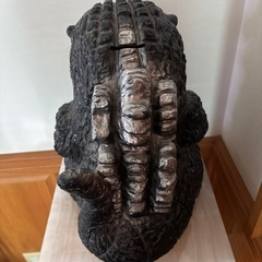 ゴジラ貯金箱の画像