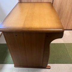 勉強机、パソコンデスク引き出し付きの画像