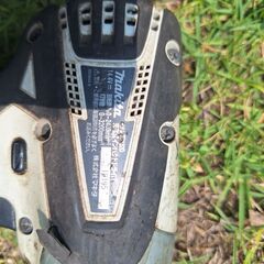 充電式　インパクトドライバーとレンチ　ジャンク品の画像