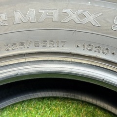 【美品】ハリアー　RAV4  225/65R17 02Q 4本交換工賃込み　ダンロップ　SJ8の画像