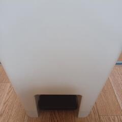 ゴミ箱の画像