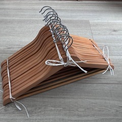 木製ハンガーお譲りします 