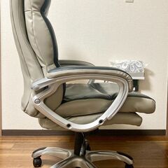 【美品】社長椅子 黒×ベージュのバイカラー　合皮レザーの画像