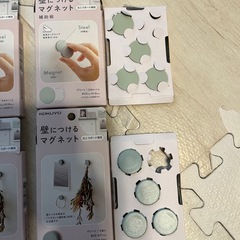 コクヨ　壁につけるマグネット　石膏ボード専用　写真　チラシ　補助板①の画像