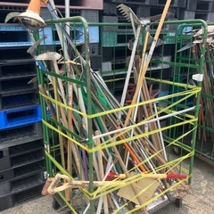 現地引き取り1本500円、農機具（鍬、スコップ等）の画像