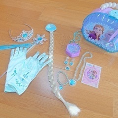 【値下げしました！】エルサ　ドレス　長袖　おまけ付の画像
