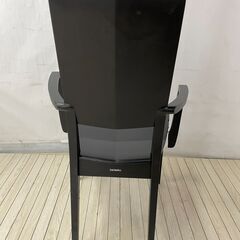 【訳あり】カリモク 肘付きダイニングチェア 幅540×奥行550×高さ875mm 肘の付け根割れあり／リペア・DIY用にの画像