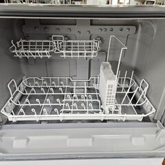 リサイクルショップどりーむ天保山店　No963　大幅値下げ！￥22,000→￥11,000　電気食器洗い乾燥機　Panasonic　2022年製　吸水ホース・ドレンホース付属の画像