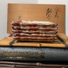 配送可能　戸松万典　鼡志野　銘々皿　5枚　共箱 銘々皿 和食器 骨董 五客　陶印有り　アンティーク　古道具　作家物　茶道具　懐石道具 の画像