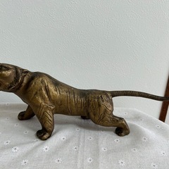 虎の置物の画像