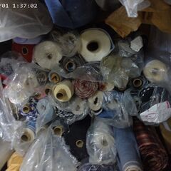 画像追加。　150反―200反位。　大量のシャツ生地の残反無料で...