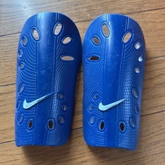サッカー　シンガード　スネ当て　の画像