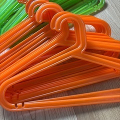 IKEA キッズハンガー73本の画像