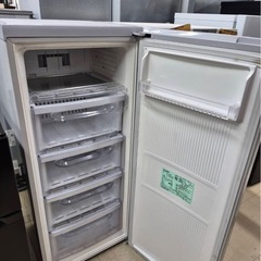 三菱ノンフロン冷凍庫  MF-U12D-S形の画像