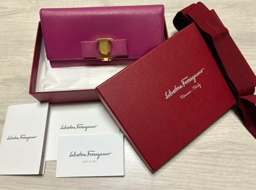 ★ Salvatore Ferragamo ピンク 長財布 リボン フェラガモリボン付き　財布　ウォレット