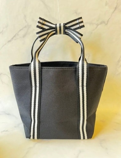 ♥CHANEL♥ ノベルティー♥ブラック トートバッグ 可愛いリボン持ち手 ♥CHANEL♥ ノベルティー♥ブラック トートバッグ 可愛いリボン