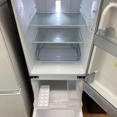 【ジャングルジャングル堺初芝店】　6か月保証付き！！　冷蔵庫　シャープ　SJ-D15J　2023　幅(W)495mm × 奥行(D)598mm × 高さ(H)1203mm　堺市（東区　西区　北区　南区　堺区　美原区）高石市　泉大津市　忠岡町　和泉市　松原市　大阪狭山市の画像