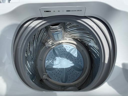 愛知岐阜/送料込★美品★2024年★ハイセンス　5.5kg洗濯機　HW-T55H Hisense/ハイセンス/全自動洗濯機/HW-T55H/2024年製 (キョロ
