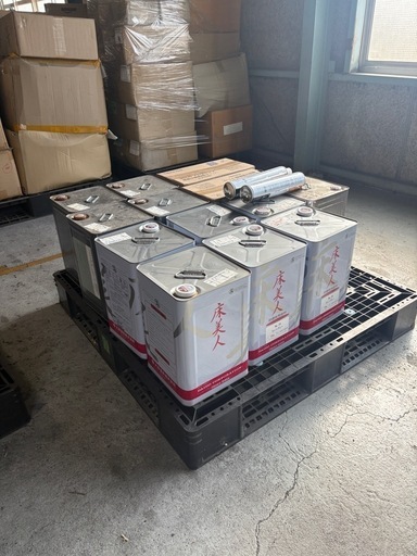 【まとめて取引】床美人ペンキ6つ&シンナー5つ