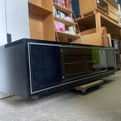 テレビボードの画像