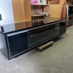 テレビボードの画像