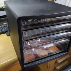 書類入れ4段引き出し現在使用中　横37センチ奥行き33センチ高さ...