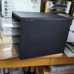 書類入れ4段引き出し現在使用中　横37センチ奥行き33センチ高さ25センチの画像