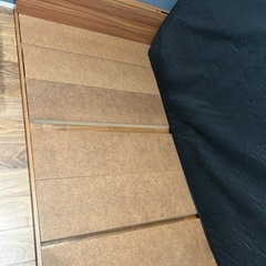 ダブルベッドフレーム、マットレスセットの画像