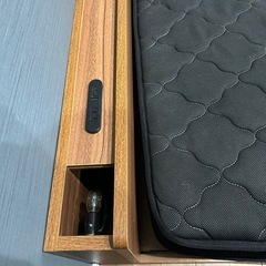 ダブルベッドフレーム、マットレスセットの画像