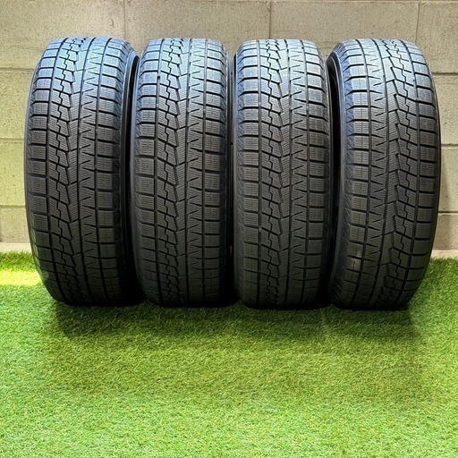 【美品】セダン系に　215/60R16 95Q ヨコハマ　アイスガード7