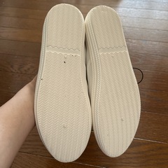 GU  キャンバススリッポンシューズ　M   オフホワイトの画像