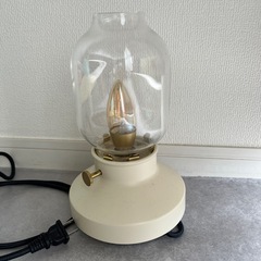 イケア　IKEAテーブルランプ　ライトの画像